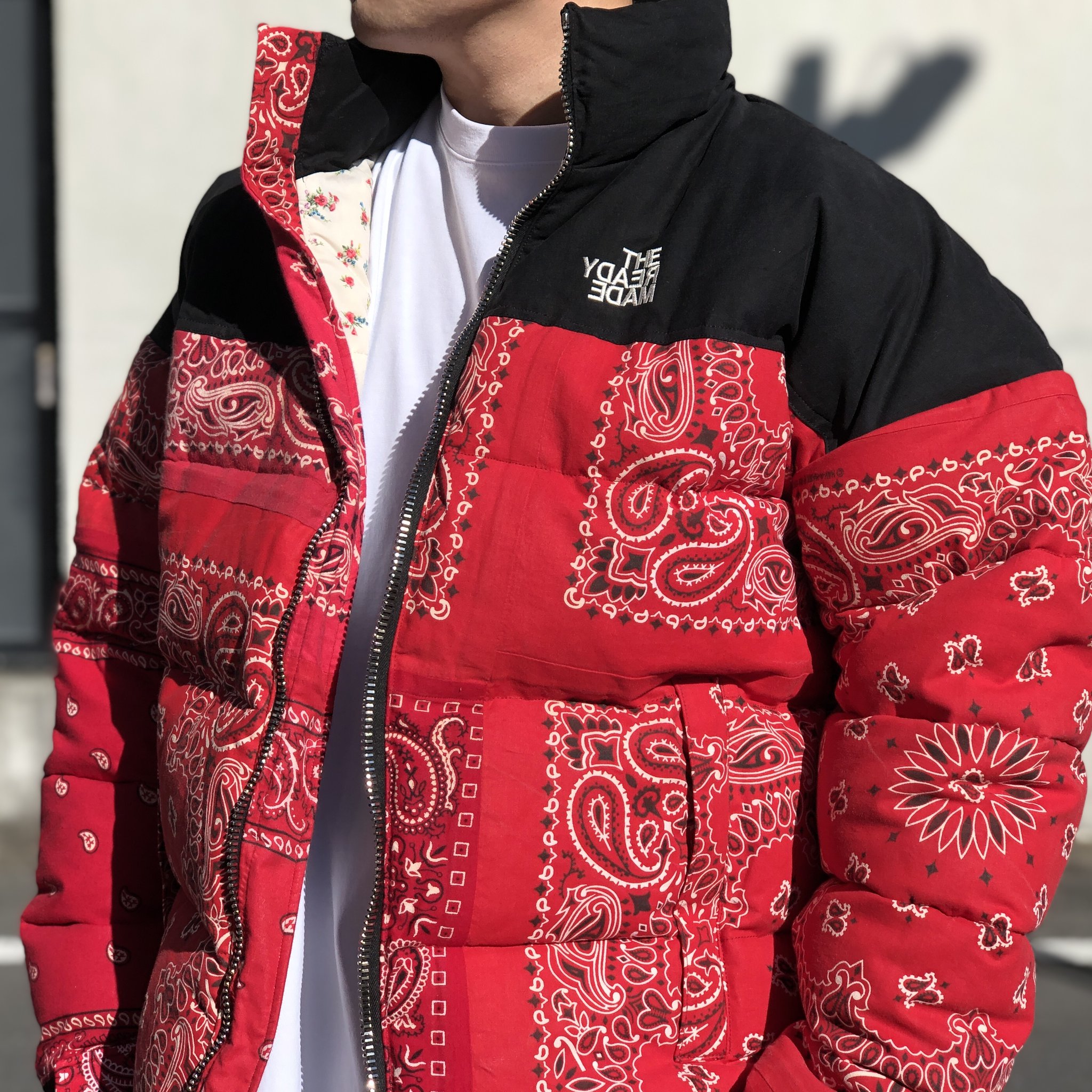 ジャケット・アウター READYMADE BANDANA DOWN JACKET RED EosMYzTVgAIqNCs.jpg:large