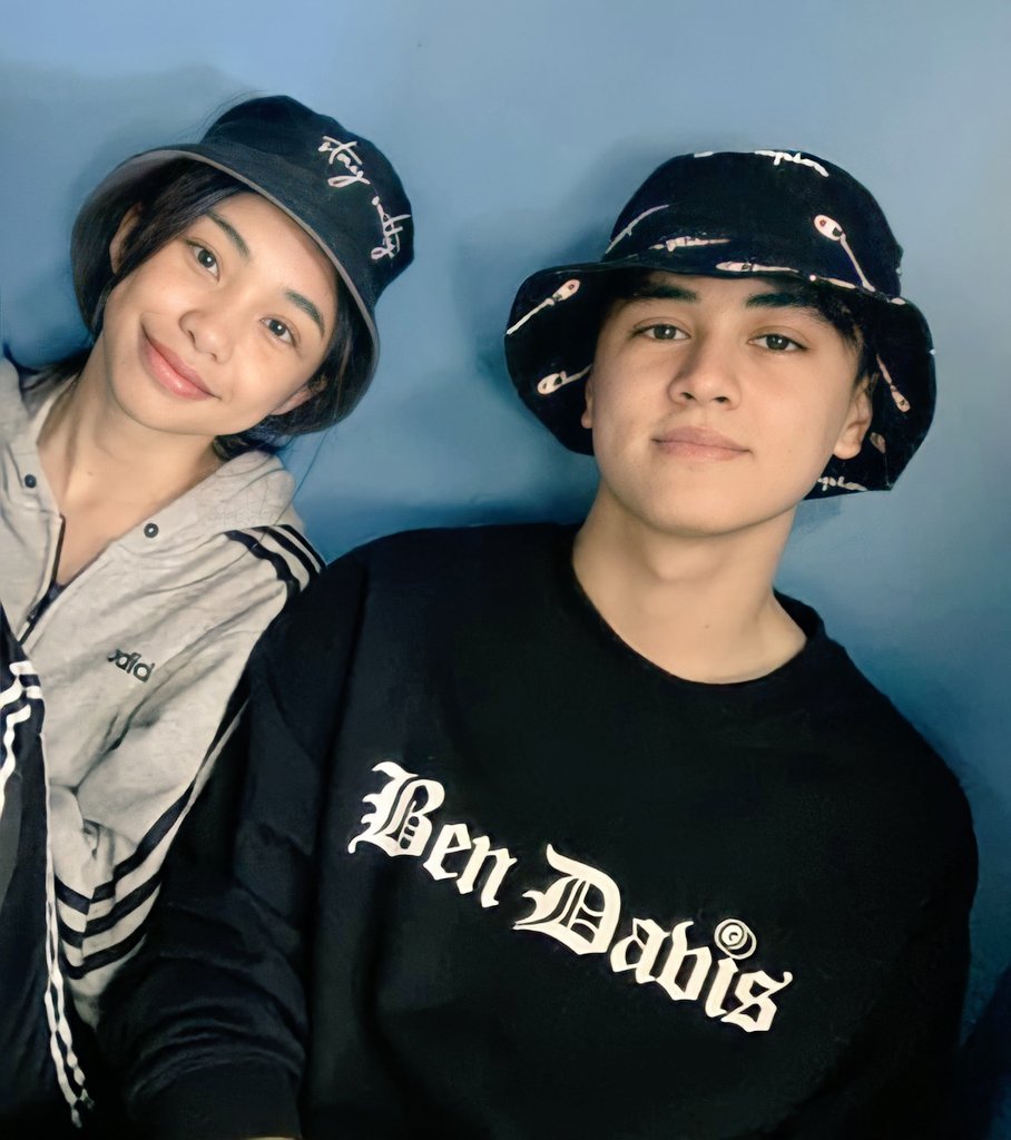 JohnDale_MW's tweet photo. MAYWARD ✨

#MayWard #MaymayEntrata #EdwardBarber
@maymayentrata07 @Barber_Edward_

https://t.co/zt6GuotflD
https://t.co/UurgcUDkSv https://t.co/Ttvv9KBhZr