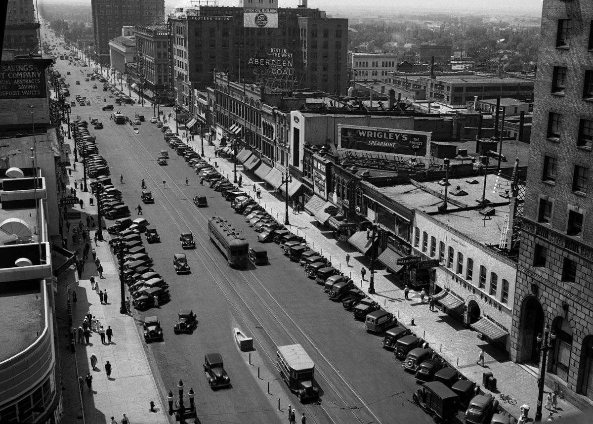 140 miles of streetcars all over the city.