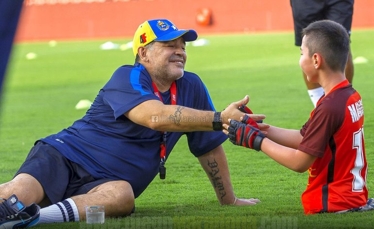 MegaXVerse's tweet photo. Maradona Padorú (Tributo) ☁️✨

No soy una persona adepta al deporte pero sentía la necesidad de hacerlo en su memoria.

@MaradonaFans #Maradona #MaradonaEterno #maradona10 #Padoru https://t.co/7xxmzYZxoa
