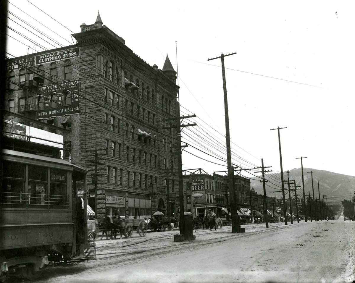 The Beason Building, which got torn down for a parking garage in 1959.