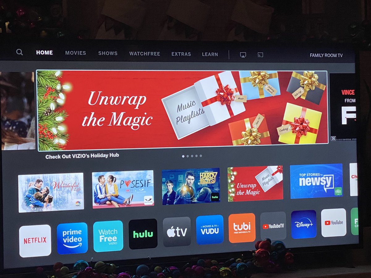 damata's tweet photo. ‘Tis the season @MelissaHourigan @jcmcafee #unwrapthemagic https://t.co/St8wZJ09pp