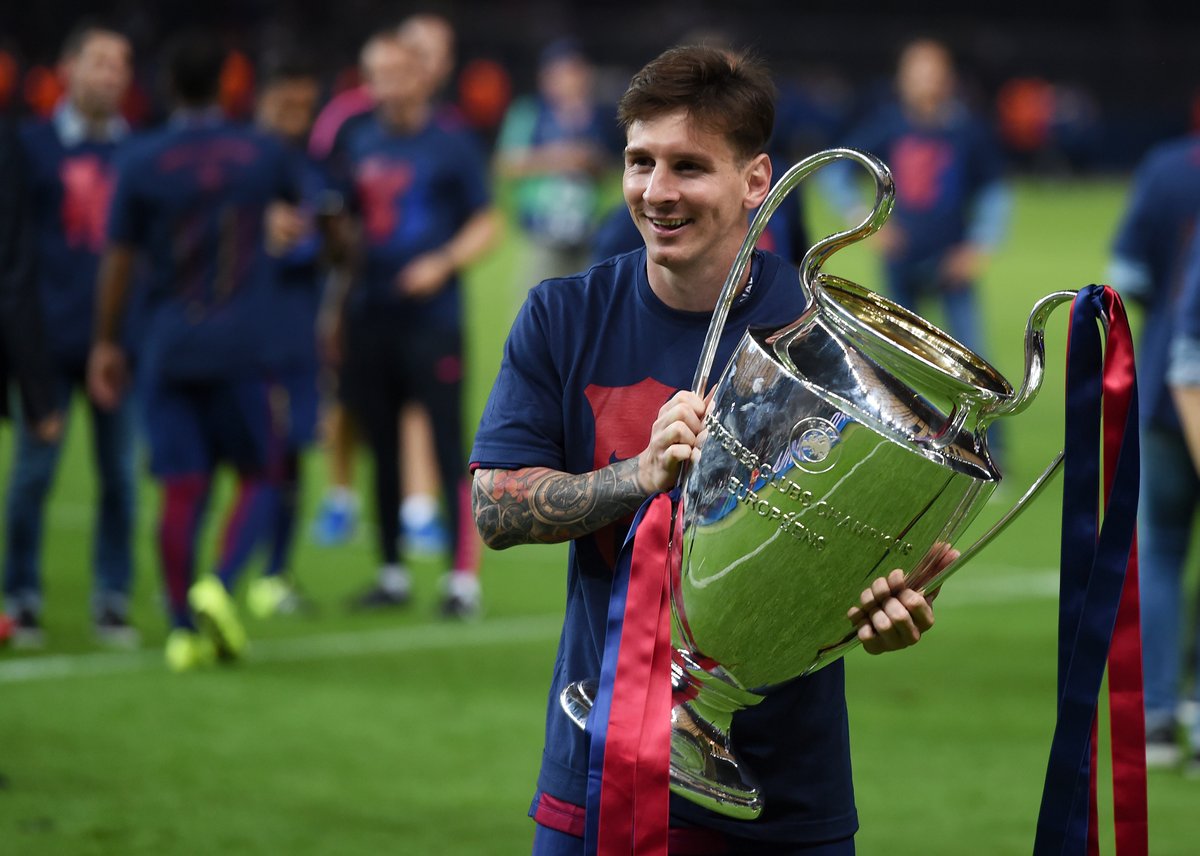 ellarguero's tweet photo. ⚽️🐐 Hoy se vuelven a ver las caras MESSI y CRISTIANO RONALDO

🤨 ¿Quién ha sido más decisivo durante su carrera?

🔁 RT - Messi

♥️ FAV - Cristiano Ronaldo https://t.co/nLjrJOfQXw