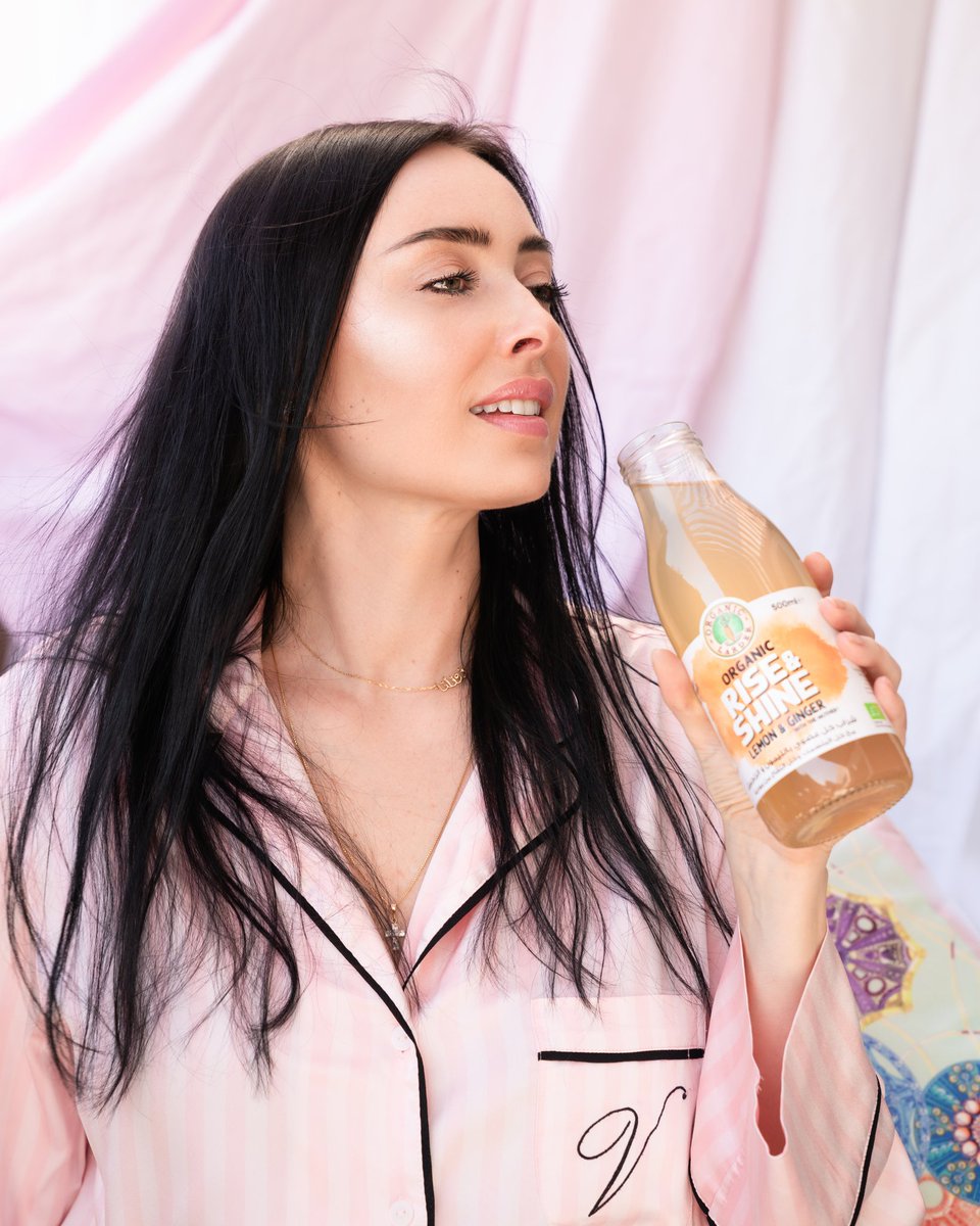 Available in three different flavours—berries &amp; pomegranate, lemon &amp; ginger and apple &amp; ⁣
cinnamon ❤⁣
⁣
🌱 #OrganicLarder 🌱⁣
"𝘖𝘳𝘨𝘢𝘯𝘪𝘤 𝘮𝘦𝘢𝘯𝘴 𝘭𝘢𝘳𝘥𝘦𝘳..."⁣

🌱 #الالردرالعضوي 🌱
الالردر هو العضوي ⁣
⁣⁣#organic #acv #applecider #applecidervinegar #cinnamon