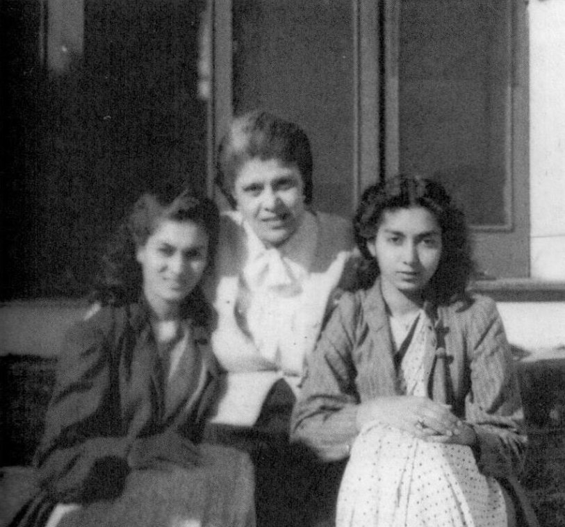 1945 - East African soldiers stationed in Sri Lanka celebrated Robeson’s 47th birthday during the war. It was then that the formerly jailed Nehru, asked Robeson, “Is there any chance of coming to India?”