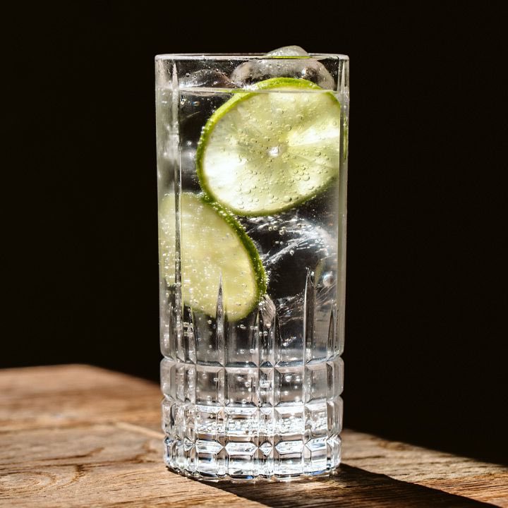 Ceren   -   tall gin & tonic