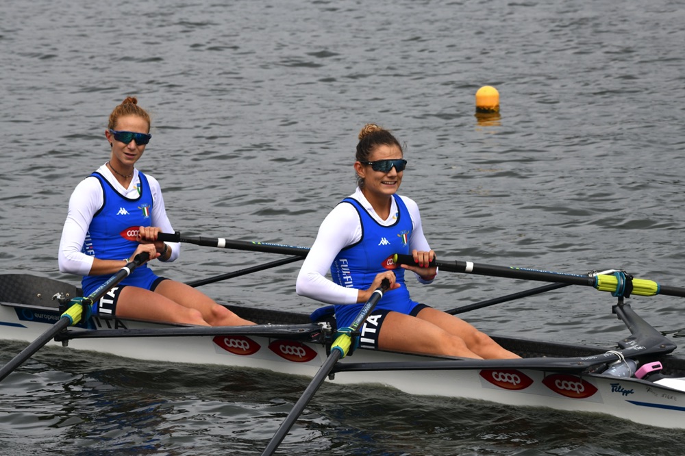canottaggio1888's tweet photo. I Pesi Leggeri rimangono nel programma olimpico 2024: il commento dei due doppi azzurri

➡️ https://t.co/p8hHb2fKe1

#Parigi2024 #italremo #kappa_official #Filippiboats #coop #pastagarofalo #Concept2italia #rowingwithinstax #fitrow #fujifilm #indiba #mectronic #SensorMedica https://t.co/nPUJWccfEq