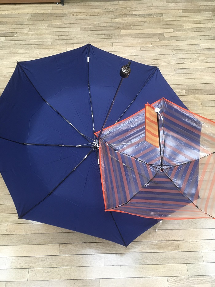 東急ハンズ新宿店 折傘で大きいサイズをお探しの方にお勧め その名は富山サンダー 大きさ70cmに加え 生地は超撥水と魅力満載 2枚目大きさ比較として 紺が当商品 プレミアム富山サンダーbig70折 全2色 2 750円 税込 2fももー T Co