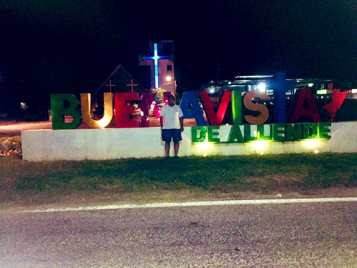 irving_lopez's tweet photo. Hace unos días, uno de los Djs más importantes y talentosos de Guerrero @Djvictorcervant visitó nuestro pueblo de Buenavista de Allende; Municipio de #Tecoanapa. ¡Bienvenido siempre! 🙌🏽🐅🐅🐅 https://t.co/RBuIoRUHYm