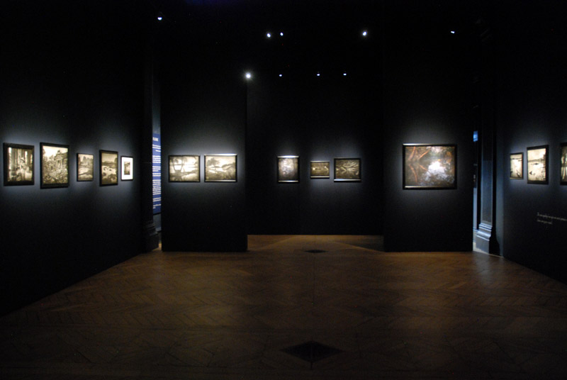 FranceFineArt's tweet photo. réouverture et prolongation -> 15.12 au 30.01… [agenda culturel] #expo #FLORE L’odeur de la nuit était celle du jasmin #lauréate 2018 #PrixPhotographieMarcLadreitdeLacharrière @AcadBeauxarts #livre #MaisonCF #lauréat 2020 #PrixNadar #ITW FLORE #podcast https://t.co/eOlRywIXpk https://t.co/JpoSvGF4YX
