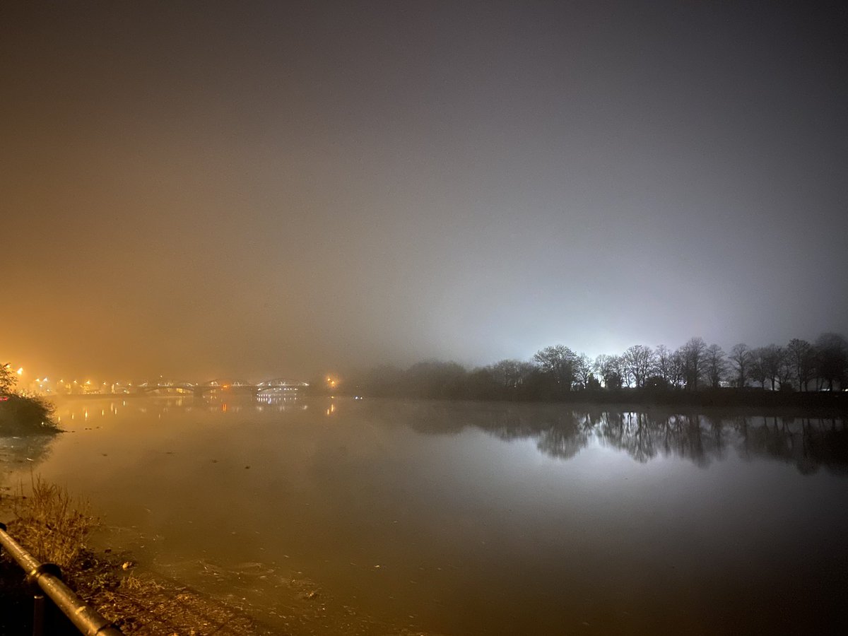 SarahJGP's tweet image. #sparrowfart #towpathexercise the iPhone is having a Turner moment