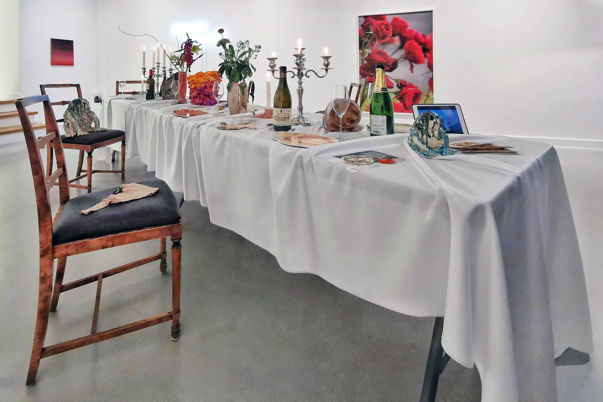 janbarstad's tweet photo. Utstilling: "Den siste festen - The last supper": https://t.co/1UVMUoAldx #QBgallery #folk #kreativitet #kunst #modernekunst #kultur #utstilling #Oslove #Oslo #Norge https://t.co/6EId336Yrs