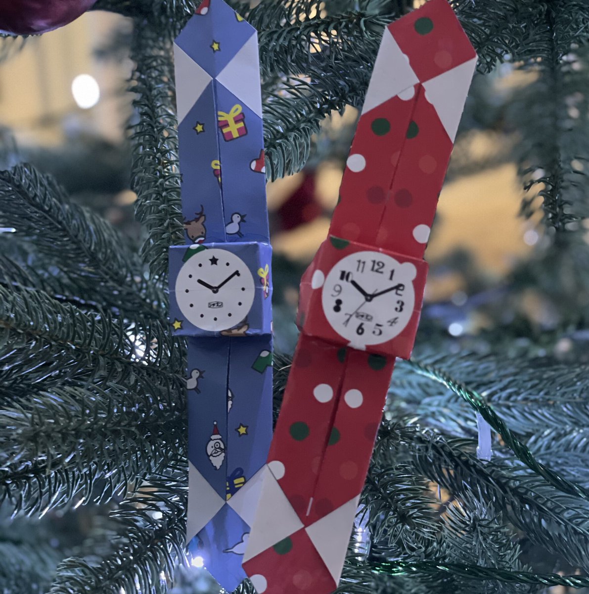 Citizen シチズン時計 公式 おうちクリスマスは とけいやさんになろう お子様にも楽しんでいただけるオリジナル折り紙腕時計 プレゼントや飾り付けにいかがでしょうか 台紙ダウンロード 折り紙 プレゼントbox T Co Gv3cbwlipe Citizen シチズン時計 公式 おうちクリスマスは とけいやさんになろう お子様にも楽しんでいただけるオリジナル折り紙腕時計 プレゼントや飾り付けにいかがでしょうか 台紙ダウンロード 折り紙 プレゼントbox T Co Gv3cbwlipe