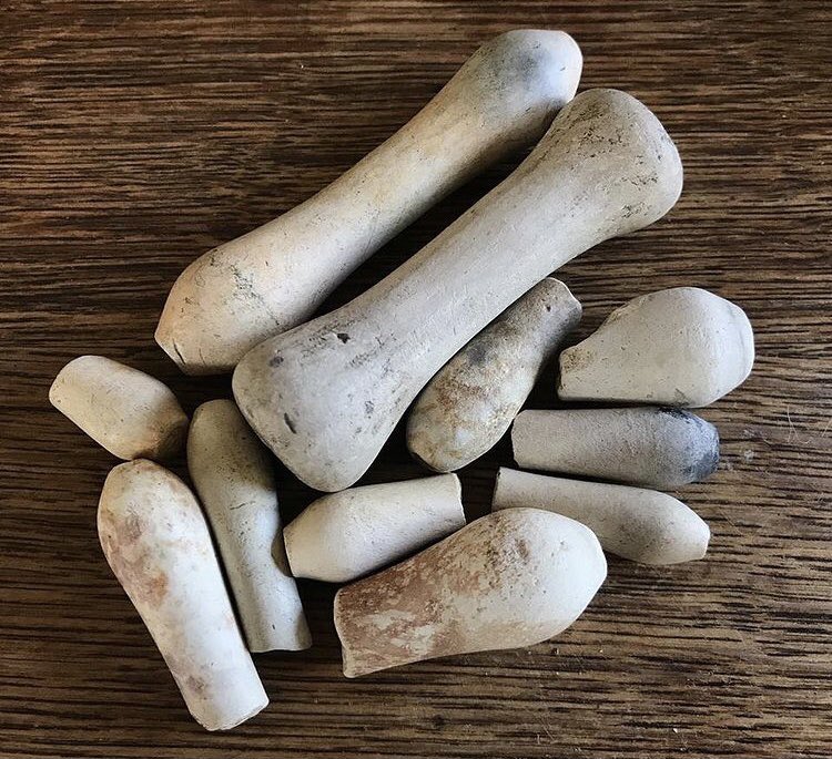 These are 18th century clay wig curlers, some broken, all found on the Thames foreshore. Did you know they set the curls in hair by wrapping it around these curlers then baking it in a pastry crust. Ingenious!(See comments for quote) #Wig  #Mudlark  #Mudlarking