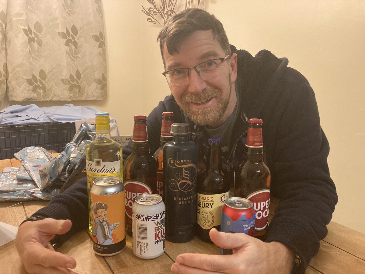 fairyfairhurst's tweet photo. A theme to Edwardโs birthday this year inc #portugal Superbock, @MichaelVaughan gin #declarationgin #birthday #oldgit https://t.co/nBV3m8kJYy