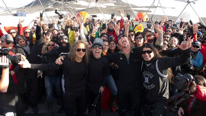 BookOfMetallicA's tweet photo. December 8th, 2013: #Metallica played a gig in South Shetland Islands, Antarctica &amp; made history by being the first band to ever play all seven continents in one year! 

#FreezeEmAll 🥶❄ https://t.co/7AAqzRQgka
