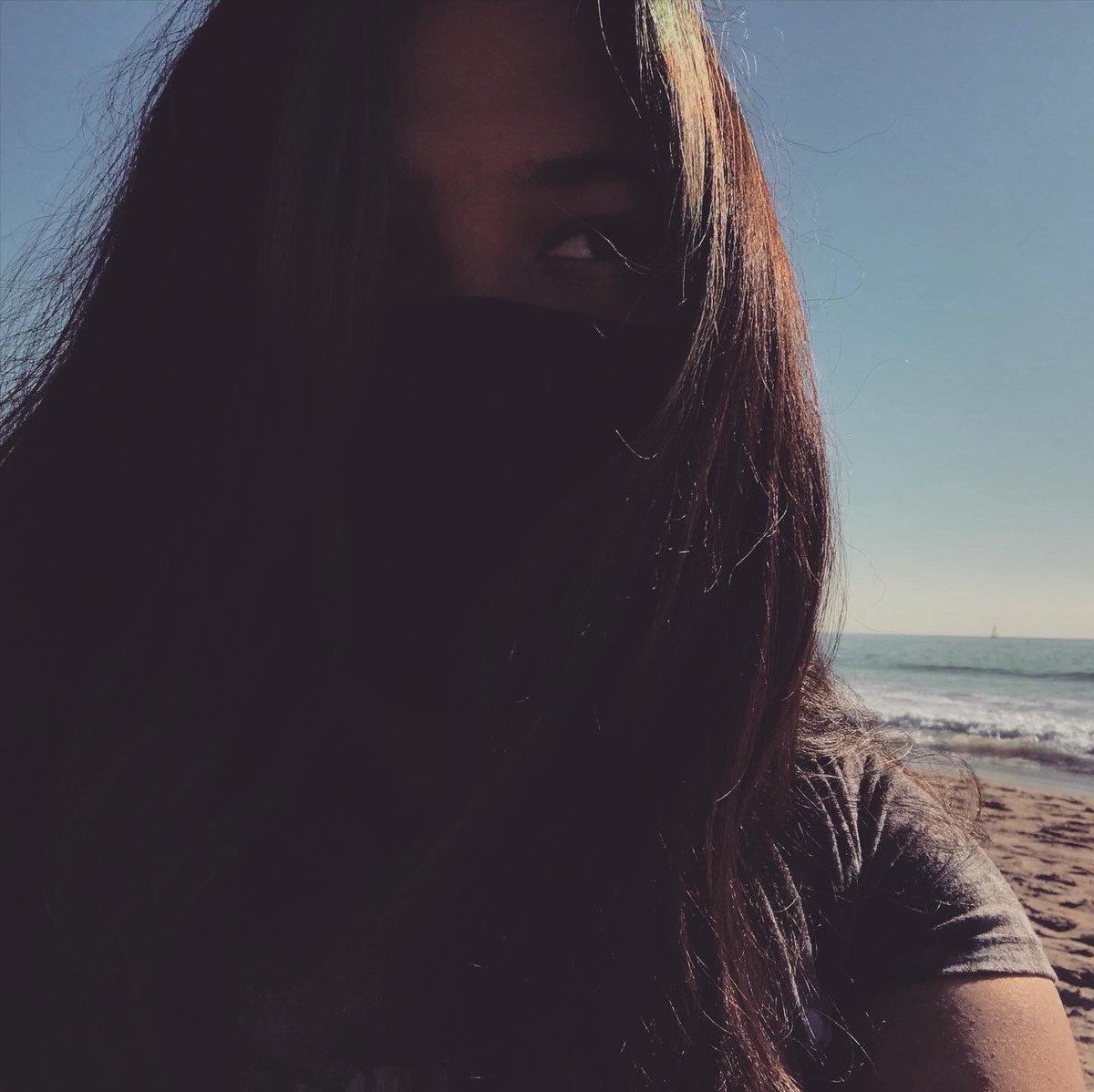 theycallmerye's tweet photo. When I’m sad, I come here to pick shells https://t.co/QUpVjfMMVr