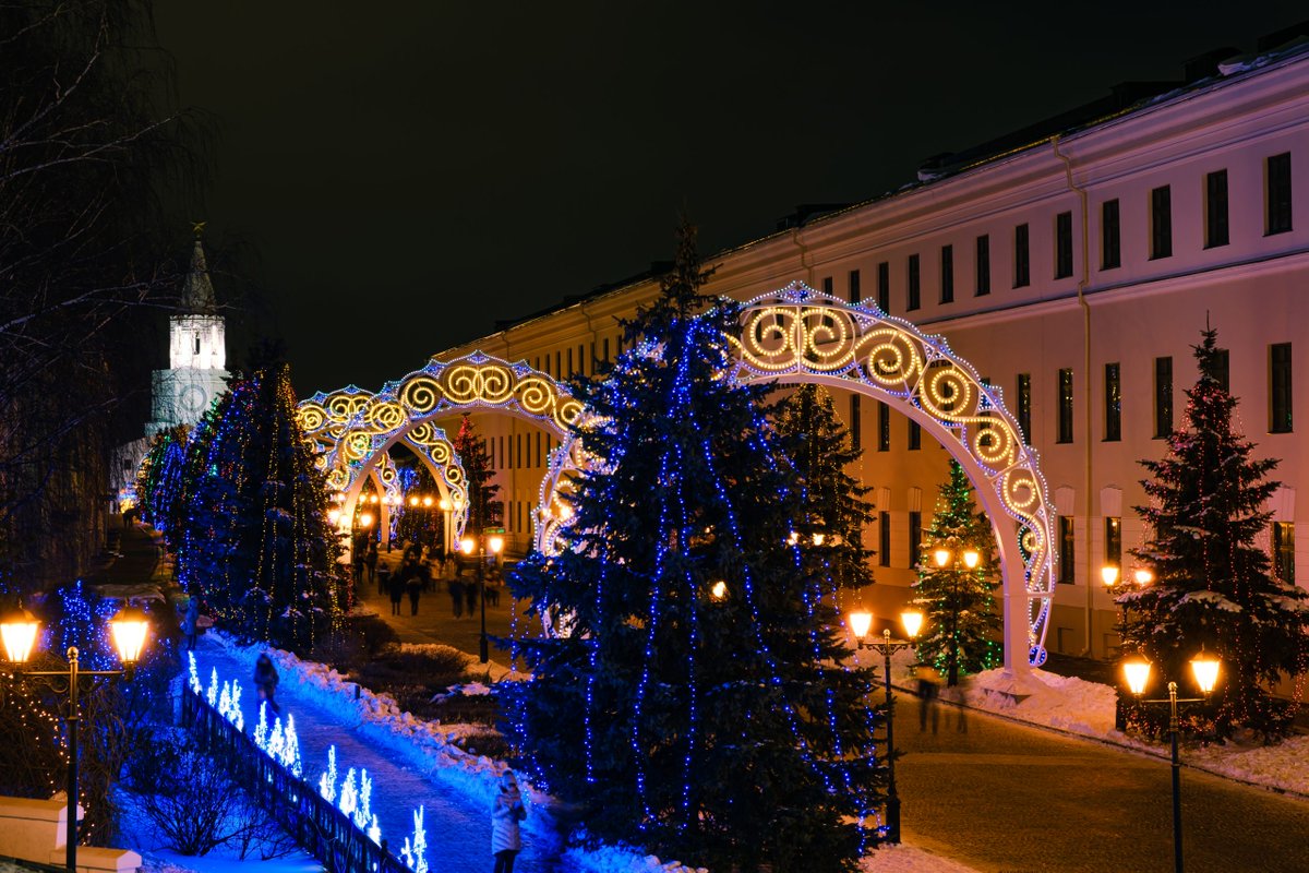 С 5 декабря в музеях и на территории Казанского Кремля пройдут мероприятия, посвященные празднованию Нового года. В рамках праздничных мероприятий откроются новогодние выставки, пройдут театрализованные представления и новогодние экскурсии и многое другое

kazan-kremlin.ru/news/novogodni…