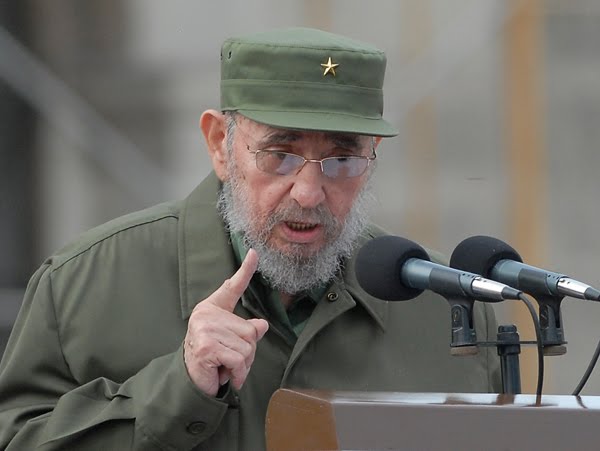 nataliauci16's tweet photo. #Cuba《Gracias a que hay un sentimiento que se llama amor a la patria, somos fuertes... a que hay un sentimiento de amor a los semejantes y de solidaridad de todos para con todos, somos fuertes... hay un estado mental que se llama conciencia revolucionaria, somos fuertes》#Fidel. https://t.co/mXv5YS4uca
