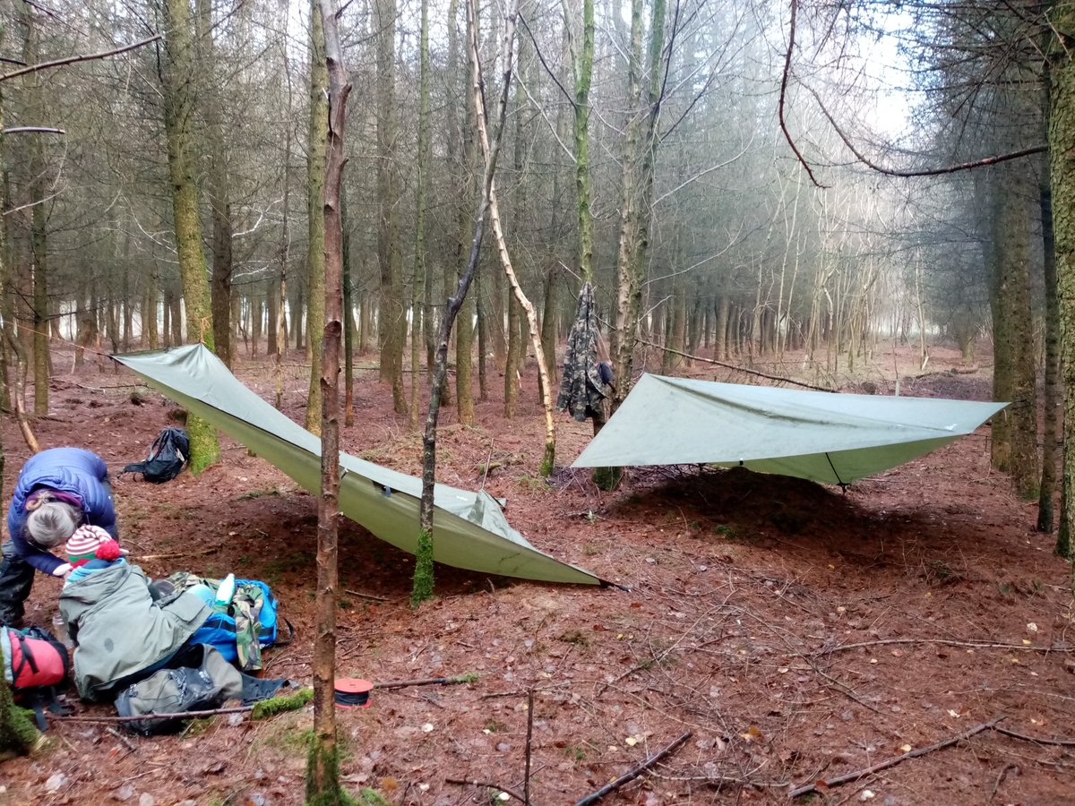 SpringsLOTC's tweet photo. Hazel Class, learning to identify and manage hazards, use tarp shelters, use a kelly kettle and be safe outdoors @clotc @giftgear @DofESouthWest #tuesdaymotivations https://t.co/A8H5ujQZna