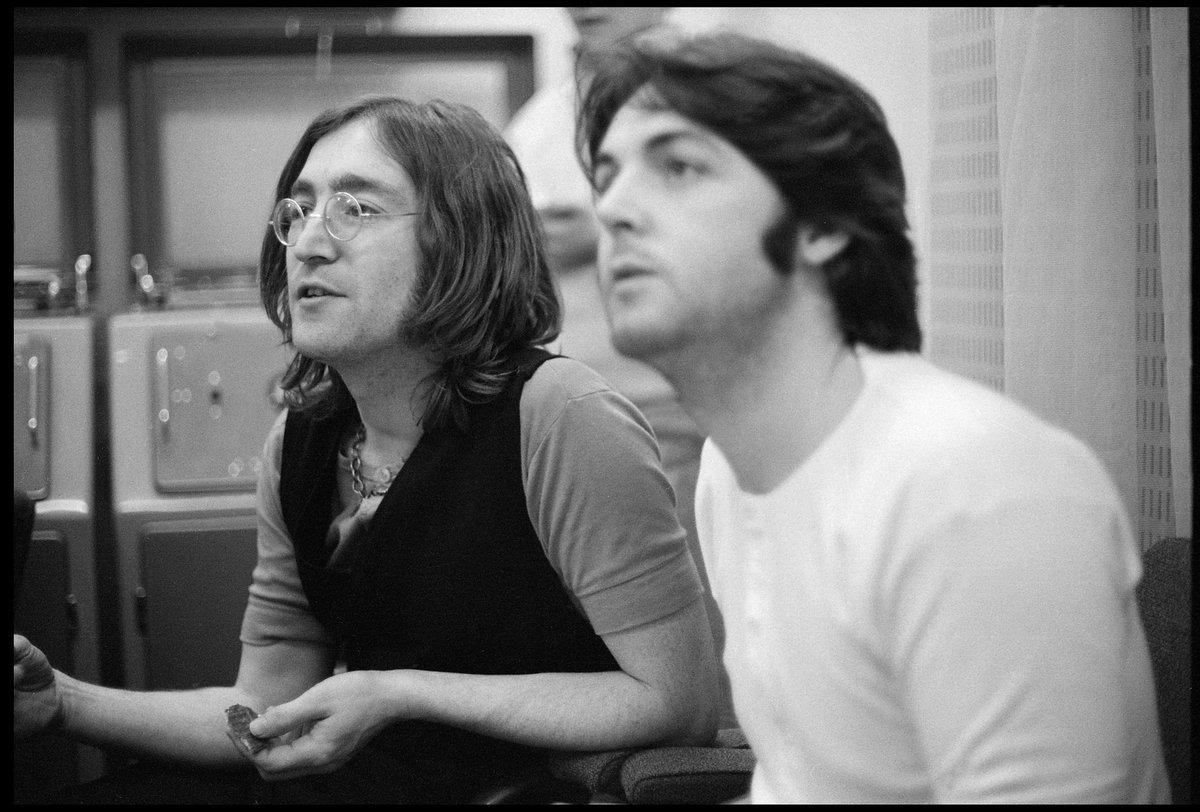 A sad sad day but remembering my friend John with the great joy he brought to the world. I will always be proud and happy to have known and worked with this incredible Scouser! X love Paul

#JohnLennon

📷 by Linda McCartney