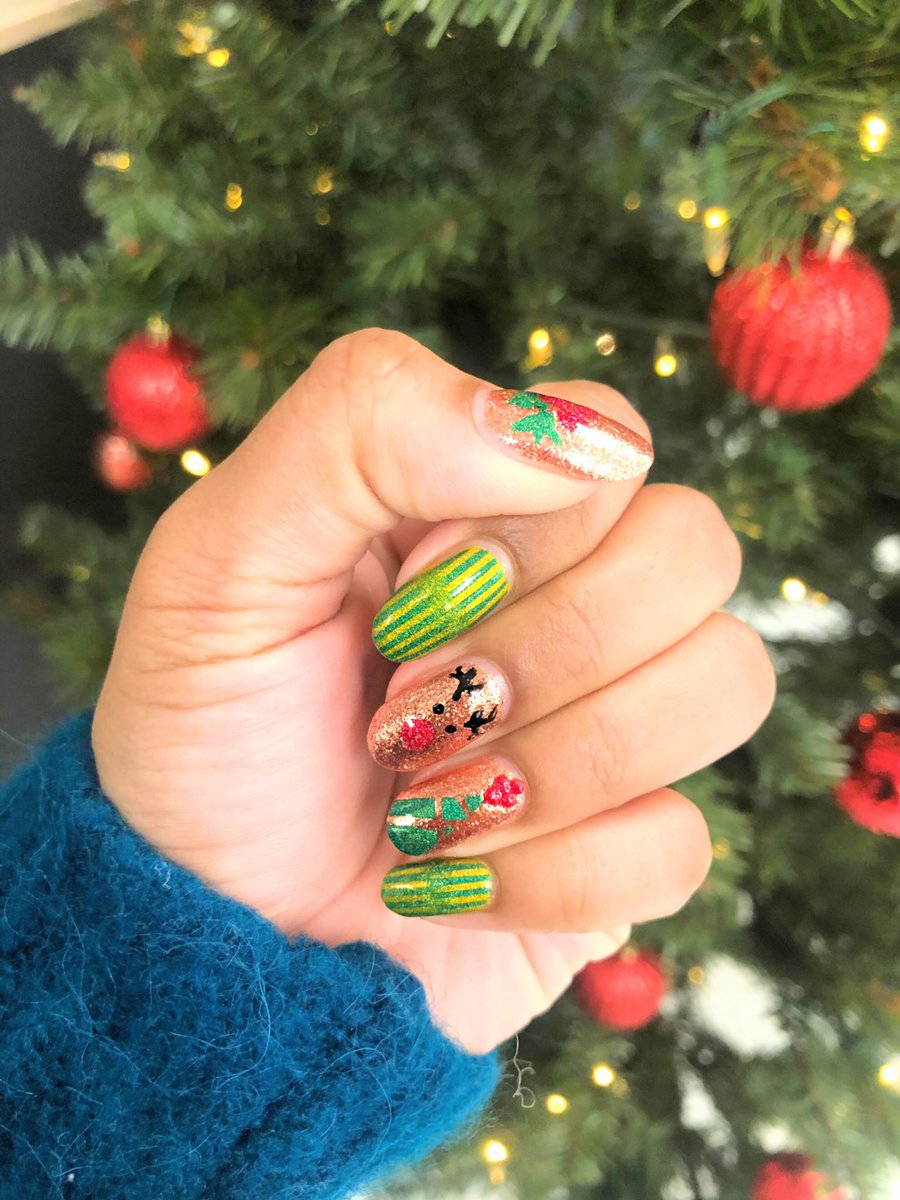 2111_shweta's tweet photo. Happy Holodays ๐
@holotaco
#holotaco #christmasnails #festive #holidays #nailart #holotacoholodays2020 #cheapchampagne #lemonsucker #greentaffy #partypunch #reciprocalgradient #simplynailogical https://t.co/tnYXjs51UB