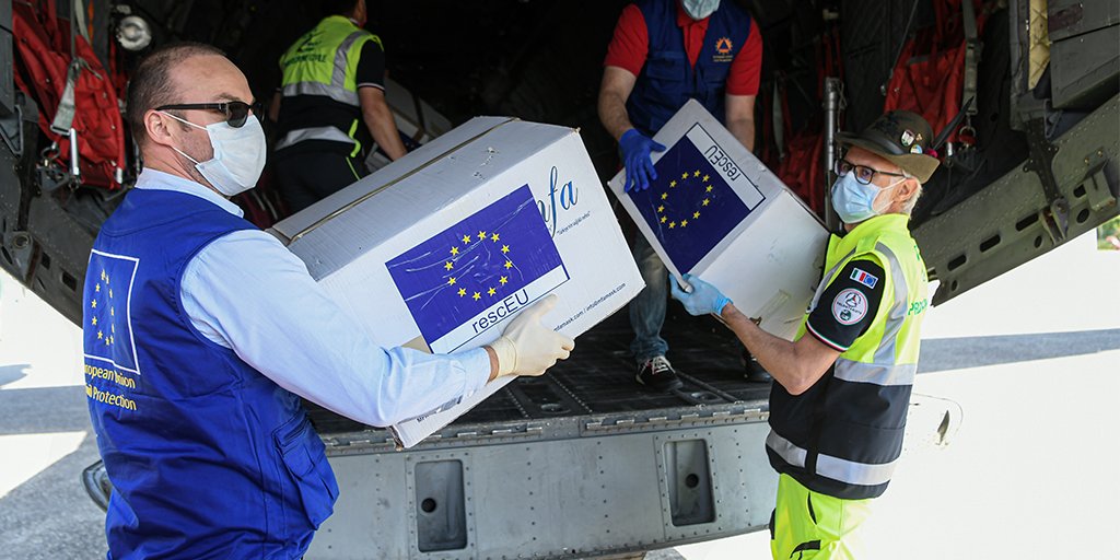 Happy birthday to the European flag 🎂

First adopted by <a href="/coe/">Council of Europe</a> 65 years ago today, it became the EU emblem 35 years ago, in 1985. 

It is now the EU's most recognisable symbol... and an emoji since 2015 🇪🇺 😊

Do you know what it symbolises?
Check here 👇
europa.eu/!uD73Mk