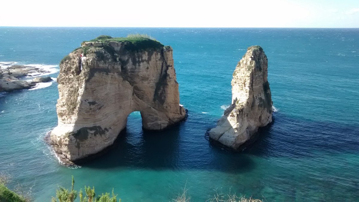 Heute vor fünf Jahren war ich im Libanon - ein großartiges Land mit wunderbaren Leuten, nur auch ein Beispiel wie schlechte Politik ein Land zerstört. Korruption und Nepotismus haben die ehemalige Schweiz des Orients in einen Failed State verwandelt.