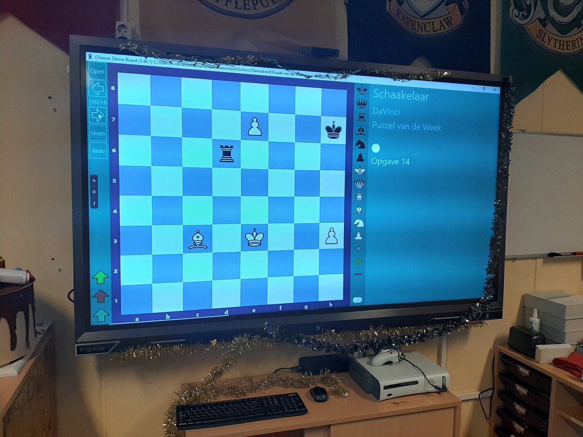 ChesserDemo's tweet image. New puzzle of the week on school. White to play and win