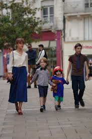 merlinpapin3's tweet photo. Ce soir sur @canalplus le film #LesEblous de #SarahSuco avec #CamilleCottin #CélesteBrunquell #SpenceBogaert #EriCaraveca #JeanPierreDarroussin #AgatheBronne #BillieBlain #BenjaminGauthier #LaurenceRoy
@Jouxplane83 @FredOL69007 @tbarnaud https://t.co/YgP1FcDncf