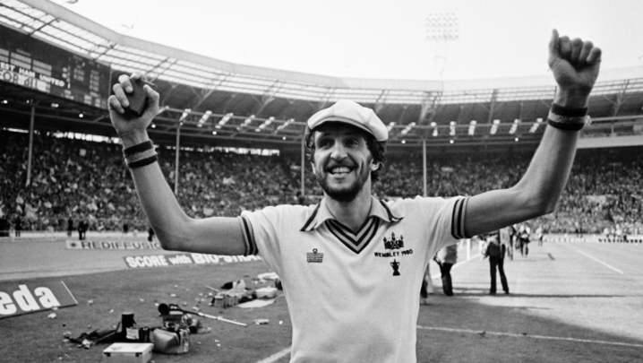 sgfmann's tweet photo. Happy 70th Birthday to 1980 FA Cup winner @DCross_psycho9, a proper number 9 who makes West Ham fans of a certain age go misty eyed. Have a great day. #SilverPig https://t.co/1HxOBg548z