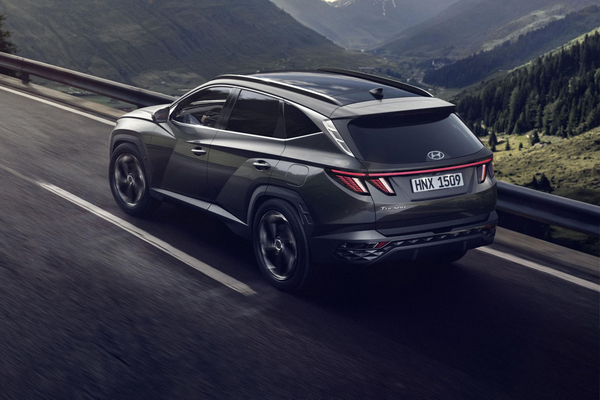 Diseño innovador, tecnología de vanguardia y con la gama electrificada más completa del segmento SUV compacto. ¡Llega el nuevo Hyundai Tucson! 👀  ow.ly/t93X50CxXDa <a href="/HyundaiEsp/">Hyundai España</a> #cochesnet