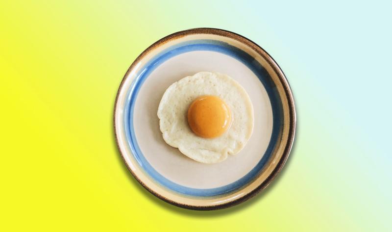 tradehorizons's tweet photo. #Singapore-based startup Float Foods will debut its flagship product, #OnlyEg, in 2022. Made from a combination of legumes, OnlyEg is a whole vegan egg that includes both a yolk and a white that can be used in place of chicken eggs in a variety of dishes https://t.co/vFyROPnQ5H https://t.co/dqOwboesXd
