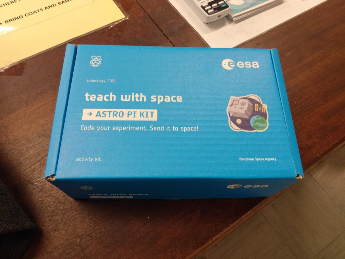 paud_ie's tweet photo. Very excited to get cracking on this with my @colaistechoilm LC Computer Science class. #ALT4 @astro_pi @PDSTcs Thanks to Liam from @mayfieldcs for the inspiration. https://t.co/Twr9d3qNzU