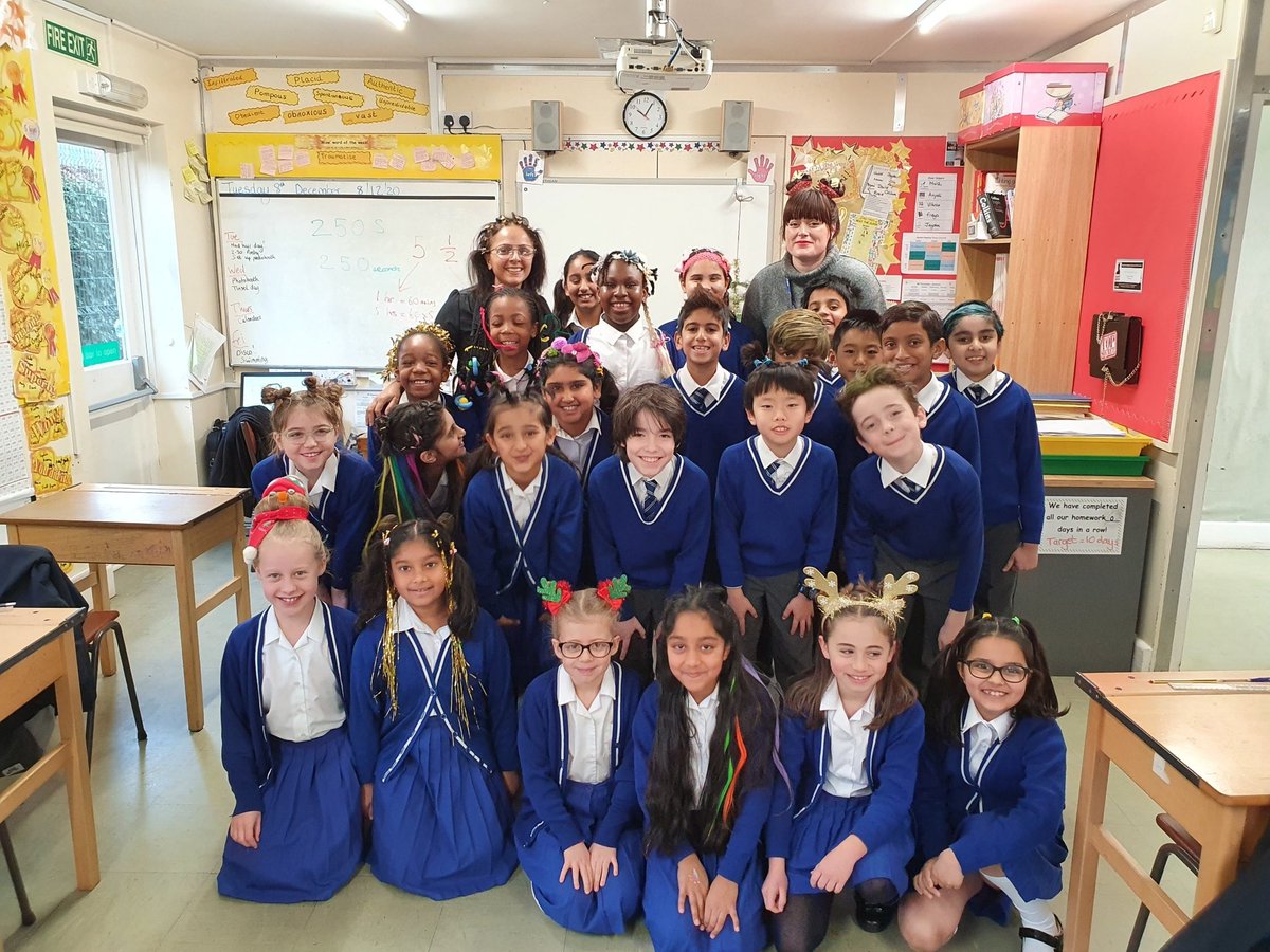 Monikara02's tweet photo. Mad hair day fun in Year4!
@TheShrubberySch https://t.co/9i2RHBmrAP