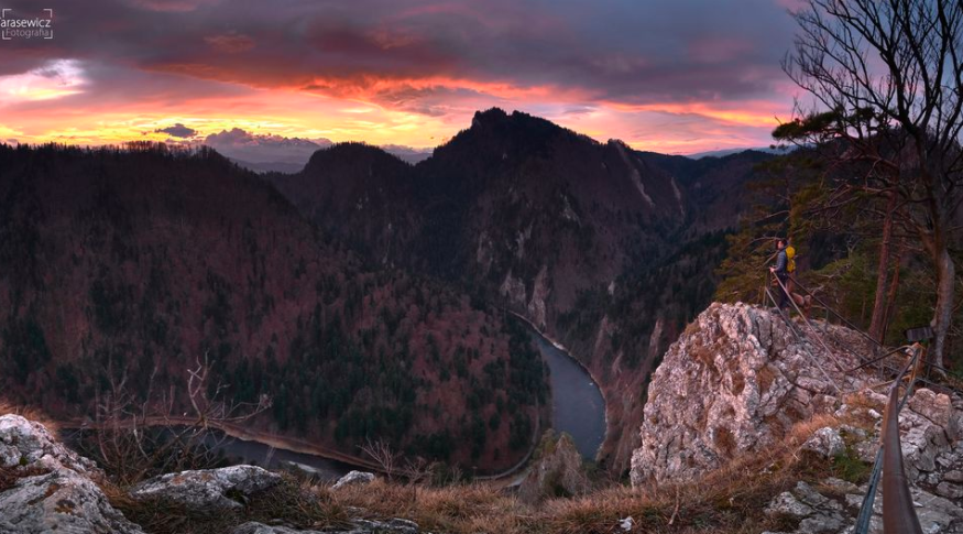 GORSKI_SWIAT's tweet photo. 🇵🇱🇸🇰#TATRY #PIENINY #BeautifulPoland #BeautifulSlovakia #tatryofficjal co słychać i widać ZAPRASZAM!!!
1 wczorajszy zachód słońca na #Sokolicy - Tarasewicz Fot.
oraz wschód słońca i panujące warunki
fot. Jozef Pitonak i Teryho Chata
zalecam pełny ekran... https://t.co/4dFpqe1tOS