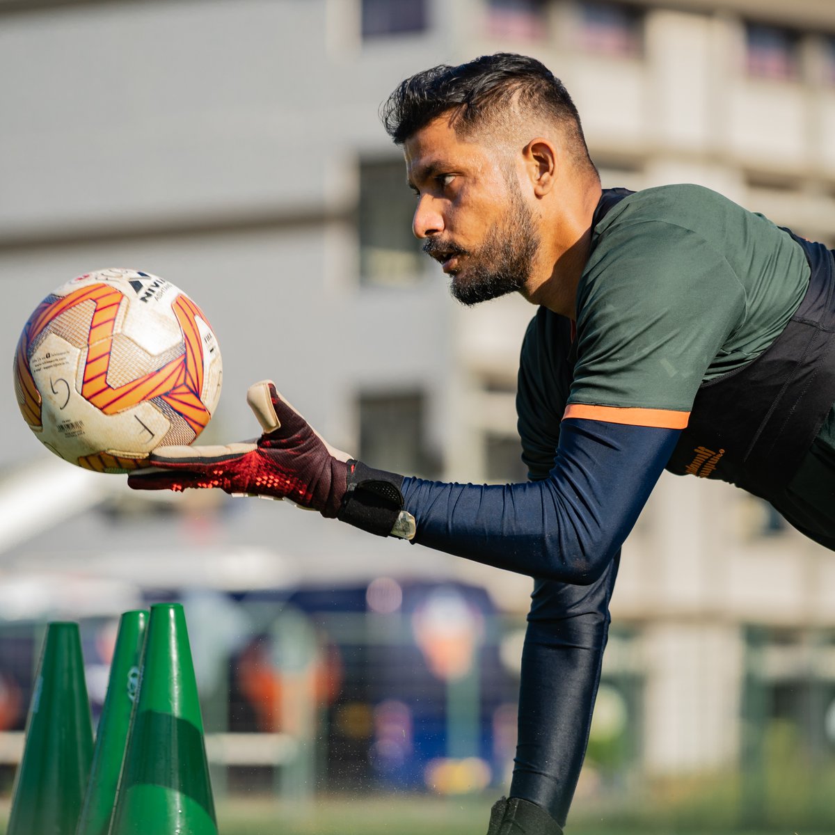 FCGoaOfficial's tweet photo. Preparations begin for #OFCFCG! 🙌🏻

#RiseAgain https://t.co/dAHVxpej2x