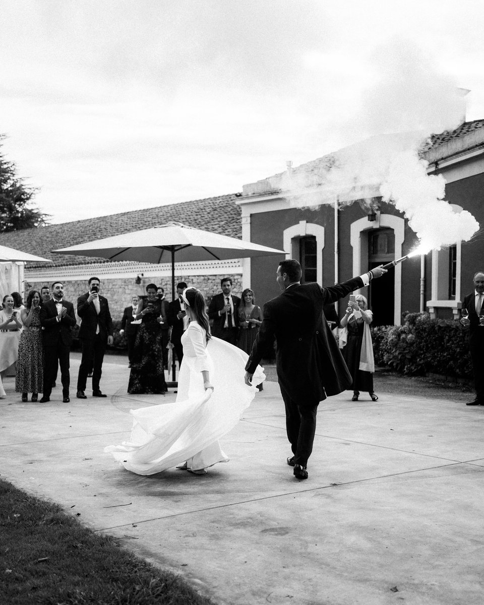 Llegadas al cóctel épicas! ⚡️🚀

@losojosdemiranda_eventos
<a href="/yolilix/">Yoli Lix</a>
@mariovigilg
<a href="/diego_estrada/">Diego Estrada</a>
@fincavillamariagijon
@oui_novias
<a href="/paloma_baena/">Paloma Baena Muñoz</a>

 #bodas2020#bodasasturias #fotografosdebodasasturias #fotografosdebodas #weddingphotos #novias2020 #bodascovid19 #bodasreale