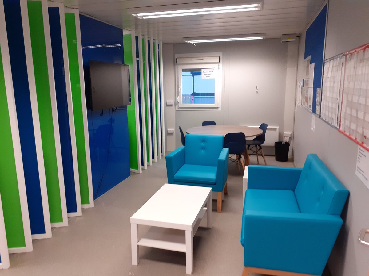 kevscott_kevin's tweet image. Fantastic new office set up at Burnham Grammar School embracing &apos;office of the future principals&apos;.... well done team Burnham @WatesGroup, #consistentlybetter,#challengethenorm.