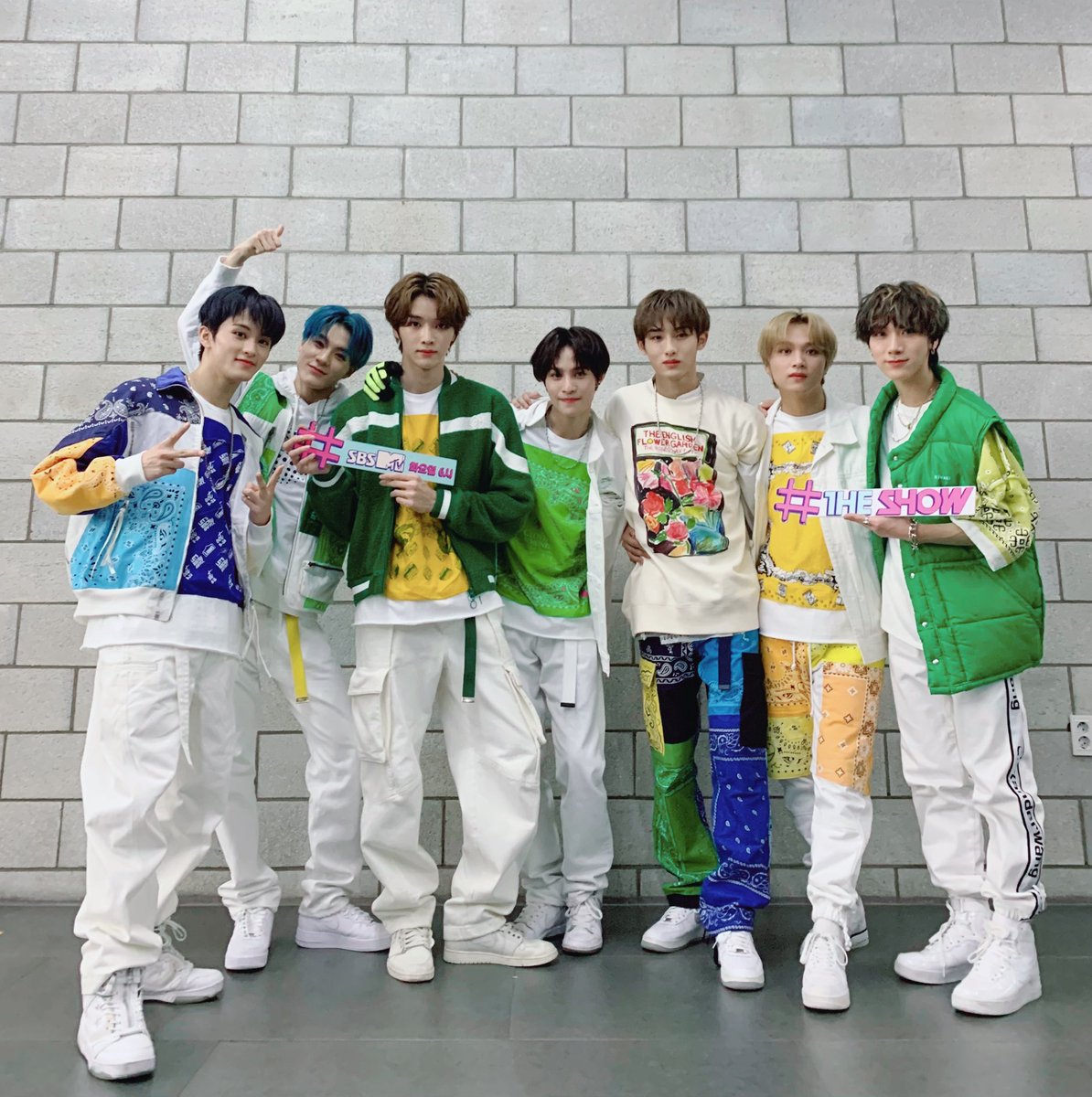 TEN_Tbaby's tweet photo. วันนี้ดีใจมากๆเลย 
- Ten 1st Win หลังจากเดบิ้วมา4ปี
- 1st Win ของวินวินในฐานะหัวหน้าทีม (ของ 90's Love)
- ซองชาน 1st Win หลังจากเดบิ้ว (เป้าหมายต่อไปคือรอ MV 100M น๊า)
-  เป็นความสำเร็จบนเส้นทางที่ค่อนข้างขรุขระของ part 2
ขอบคุณทุกคนที่คอยช่วยเหลือนะคะ
#90sLove1stwin https://t.co/RV0fEDDxTH