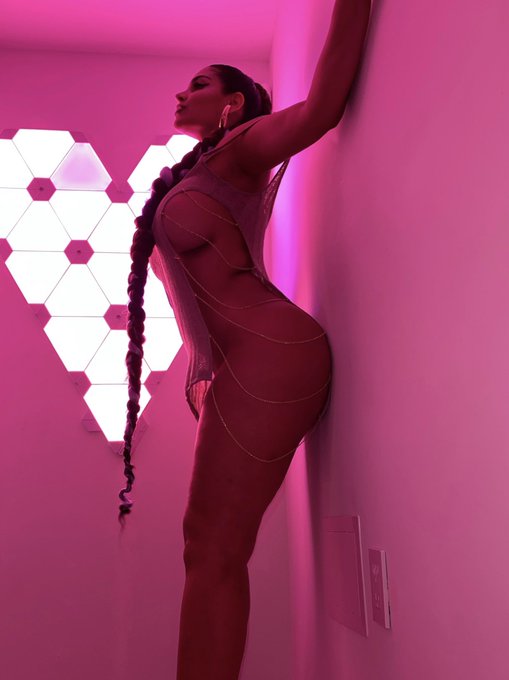 EmiraFoods’s pics and videos