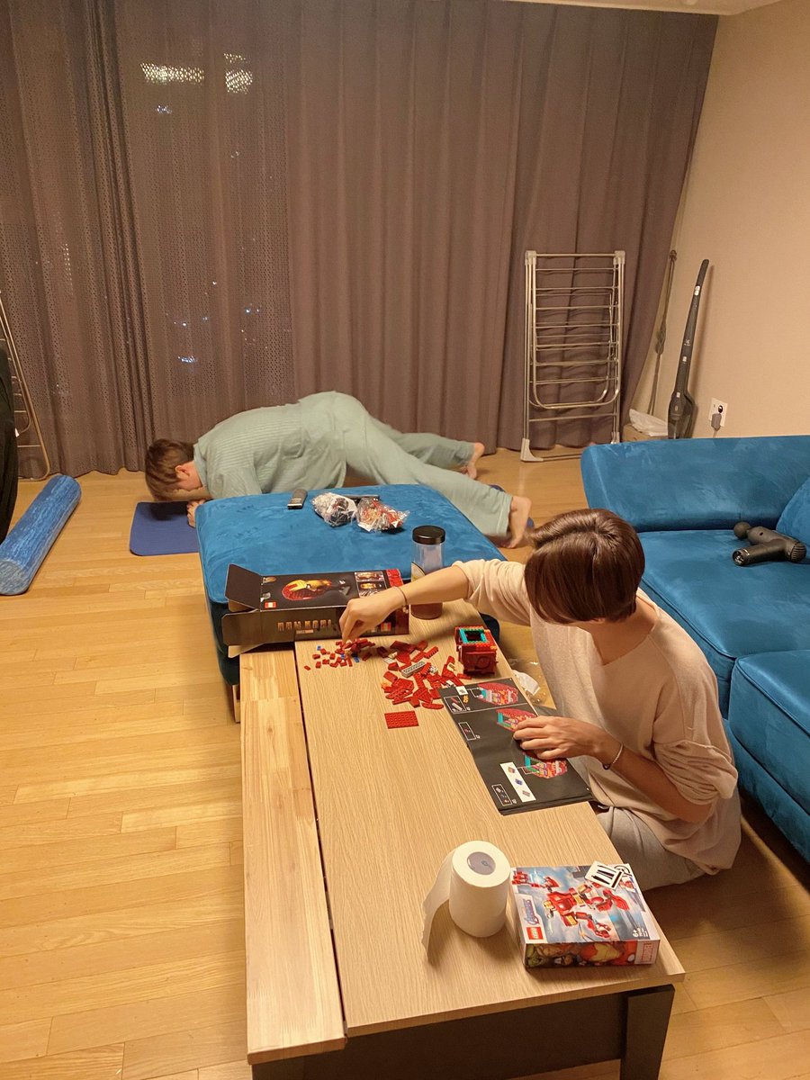 wonunosapunso's tweet photo. seungkwan is doing plank jacks in his pjs lmaooo https://t.co/sanbP0V3cF