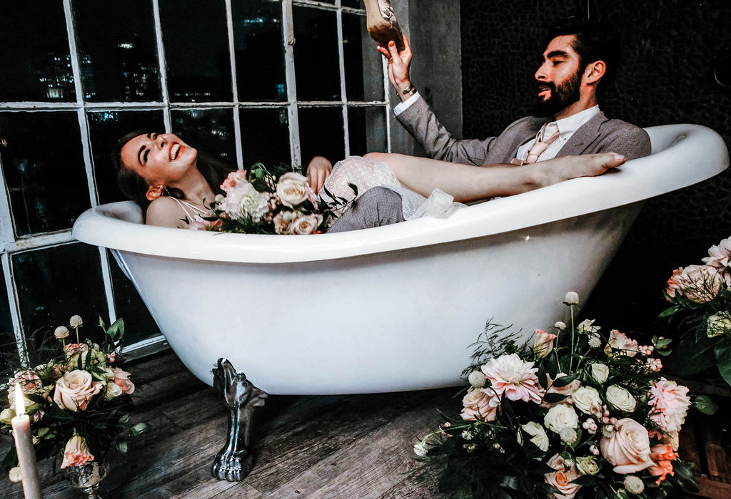 StorybrdWedding's tweet photo. NYC Luxe Loft Styled Shoot
https://t.co/bJqFTXAPxS https://t.co/xuZbVHMXK9