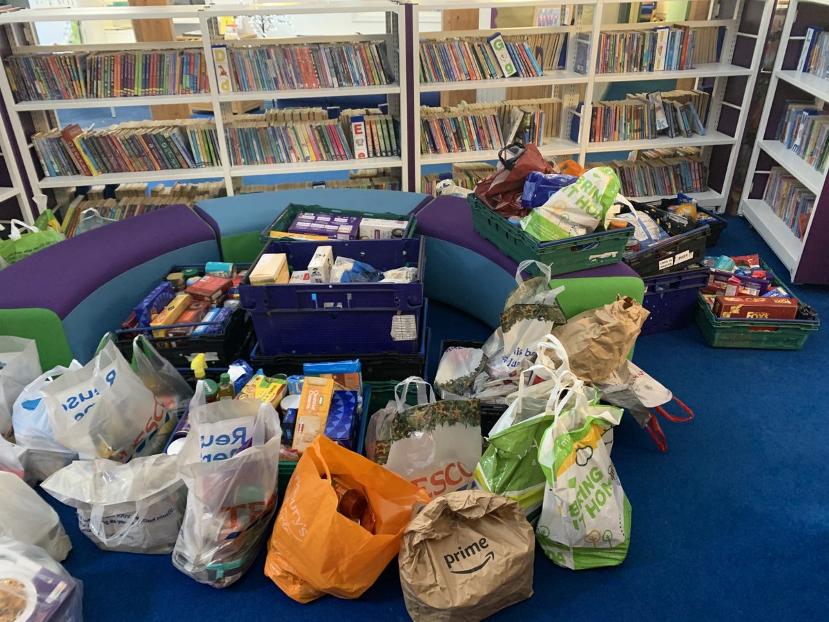 Thank you so much to our wonderful school family for donations to the Eastleigh Basics Bank this morning. We are, once again, overwhelmed with your generosity to the wider community 🙏