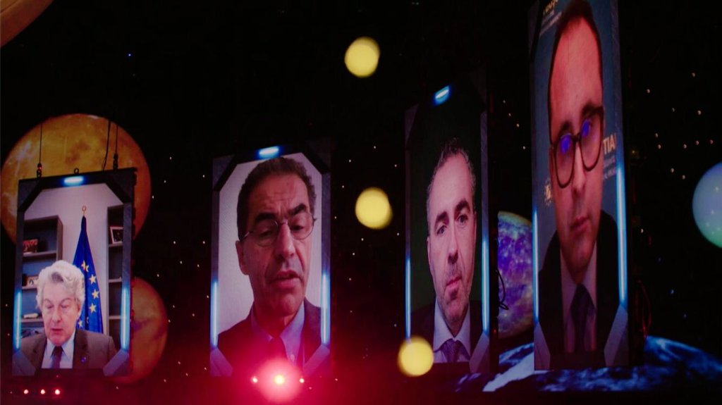 ciencia_pt's tweet image. Ministro da @ciencia_pt, Manuel Heitor participou hoje na #EUSpaceWeek, onde reforçou o papel da #AtlanticConstellation, em curso pelo @AIRCentre_org e empresas e instituições portuguesas, nos novos desafios da exploração espacial.