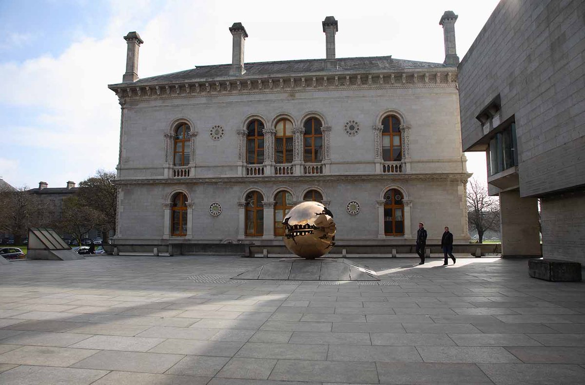 SCULPTURE DUBLIN tweet media