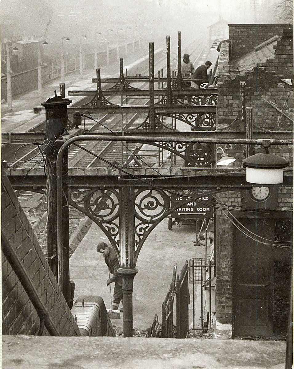 Trafford Archives tweet media