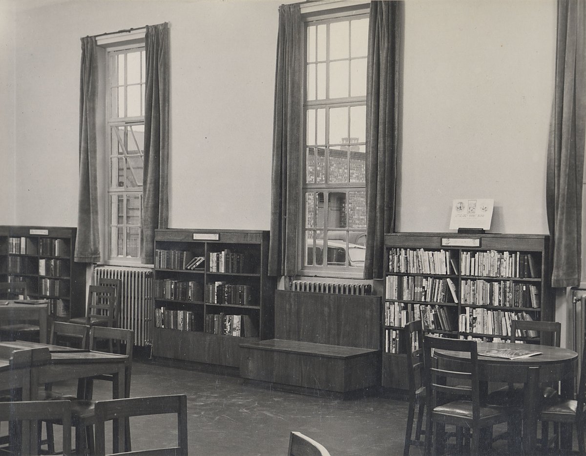 Trafford Archives tweet media