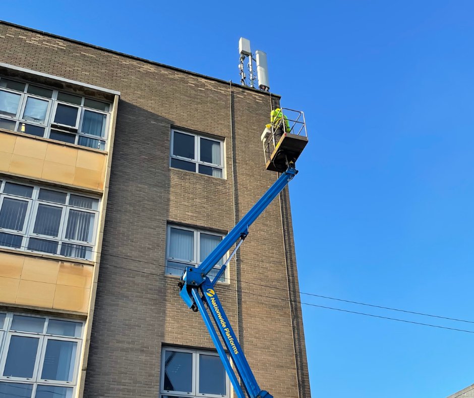Our engineers get to experience some amazing views over the towns/cities they work in. Here's one of our engineers, working on a <a href="/CityFibre/">CityFibre</a> project, increasing speed and efficiency for thousands of mobile users across #Glasgow.

#H3G #ThreeUK #telecommunications #workingatheight