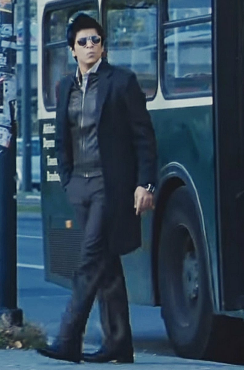 SRK(DON) as Al Pacino(Toni Montana) !Thread!!